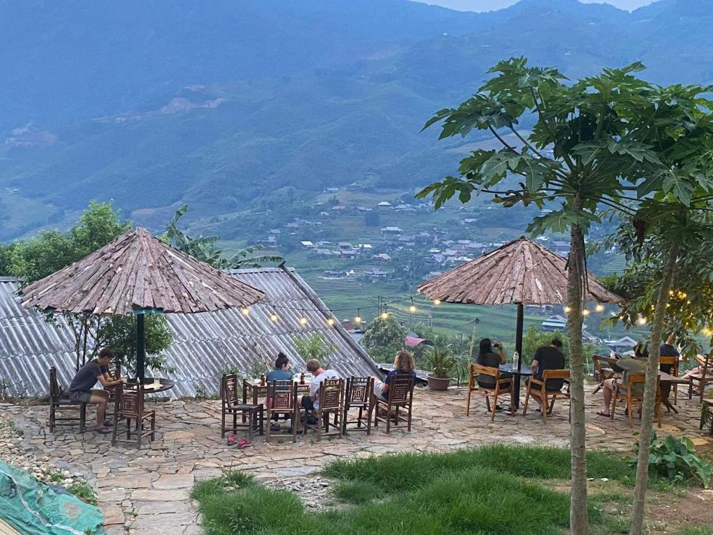 Hmong Sister House and Trekking – Sa Pa